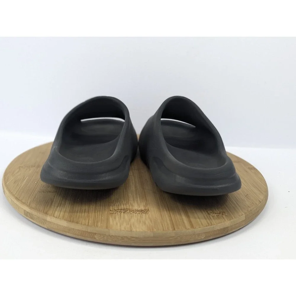 Adidas Yeezy Slide Onyx Sandals Slip On Size 8 Comfort Casual Streetwear